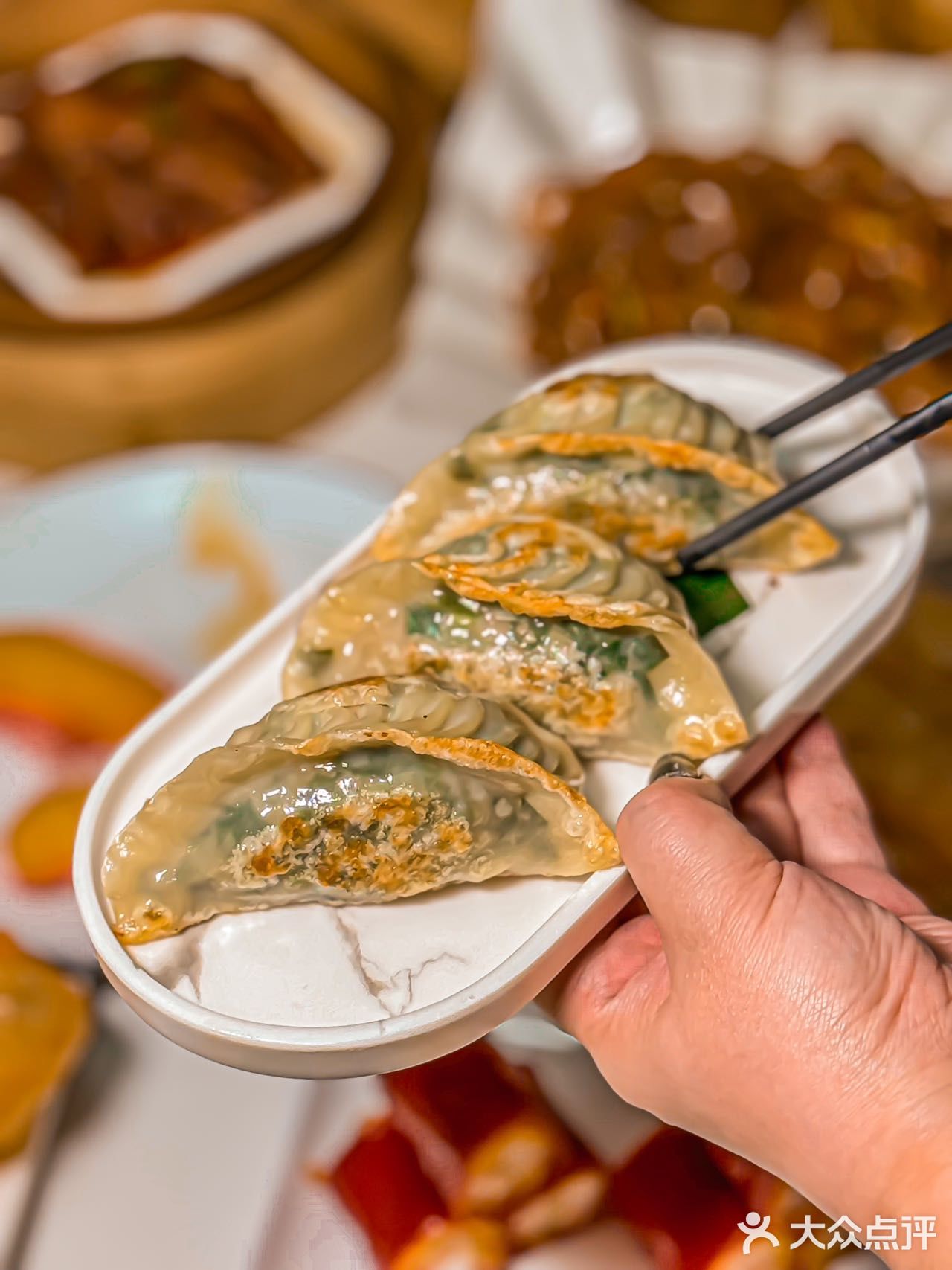 新年的到来来到了荔轼楼这家粤式茶楼，这里的環境优雅