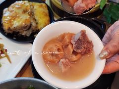 -莲餐厅·湖北菜·潜江小龙虾店(愚园路店)