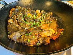锅烧深海碟鱼头-大份-开海·红岛海鲜虾水饺(石老人店)
