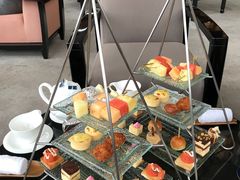 -亚龙湾喜来登·美景台大堂吧