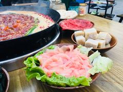 -周幺妹重庆老火锅(银泰城总店)