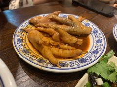 -爆炸头阿姨小四川正宗川味小吃(无任何分店)