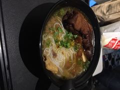 花溪巷牛肉粉-花溪巷牛肉粉(泉城路店)