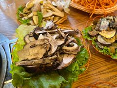 -菌海森林·非遗野生菌火锅(西山区滇池路摩根道店)
