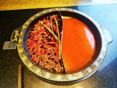 番茄鸳鸯锅-纸盐河码头火锅(十八梯店)