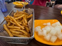 -BHC炸鸡(明洞总店)