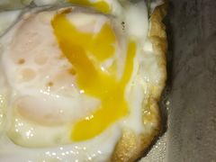 流心煎蛋-香巴拉云南餐厅(华莱坞店)