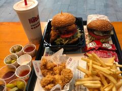 -The Habit Burger Grill 哈比特汉堡(复兴soho店)