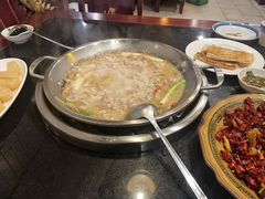 -老来福·非遗酸汤兔(凯旋路店)