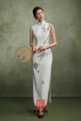 点击看大图 -藤薰定制中式嫁衣礼服旗袍店