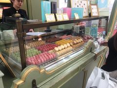 -ladurée(戴高乐机场T 2F店)