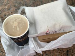 红茶牛奶-就爱丰盛号(士林店)