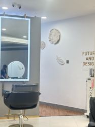 点击看大图 -八佰伴8008星级形象店
