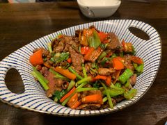 小炒黄牛肉-吃货私房菜(丽江束河古镇店)
