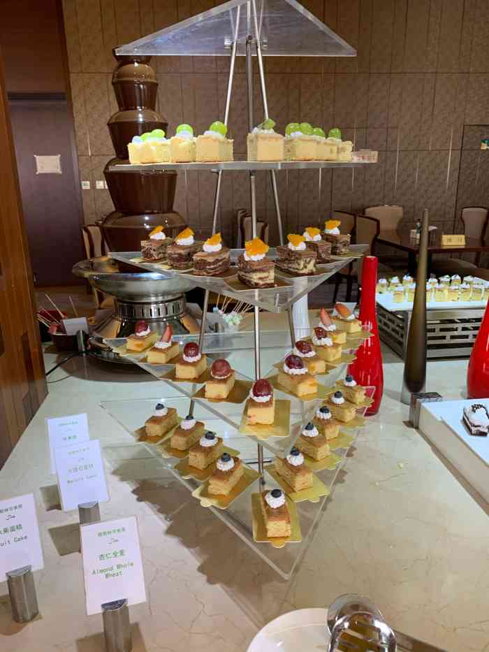 北京万寿宾馆-阳光西餐厅-"环境 菜品都满意 服务也很到位 是朋友聚.