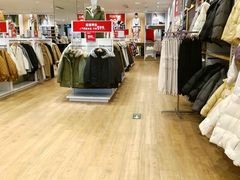 -优衣库(上海金桥太茂店)