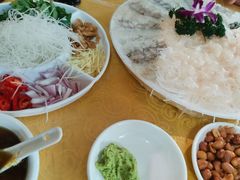 -官塘陈记鱼生·潮汕砂锅粥·牛肉火锅(潮枫路总店)