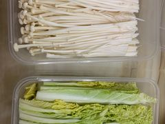 -茸梅路右拐龙虾-农家菜(松江店)