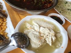 -胖大姐黄辣丁鱼庄(新津店)