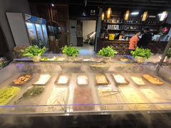 -牛里牛气· 榴莲海鲜鲜牛肉自助火锅·烤肉(横岗店)