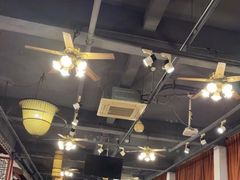 -东馆和天下特色餐饮(工农店)