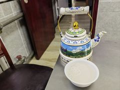 -粘豆包柴火铁锅炖
