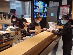 -麦当劳(中山公园龙之梦店)