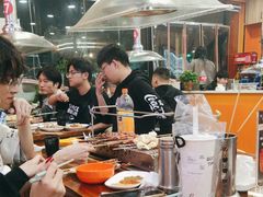 -哈尔滨小酒馆·鲜肉现穿自助烧烤(康新花园店)