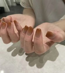 -悦指间美甲美睫