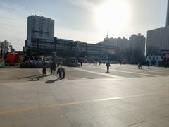 -万达广场(龙湖店)