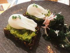 牛油果黑吐司-Moka Bros 摩卡站(嘉华店)