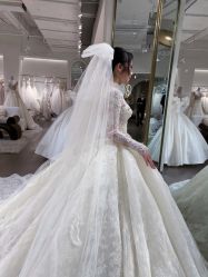 -艾米丽婚纱礼服