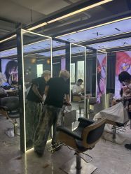 -藤野造型烫发染发