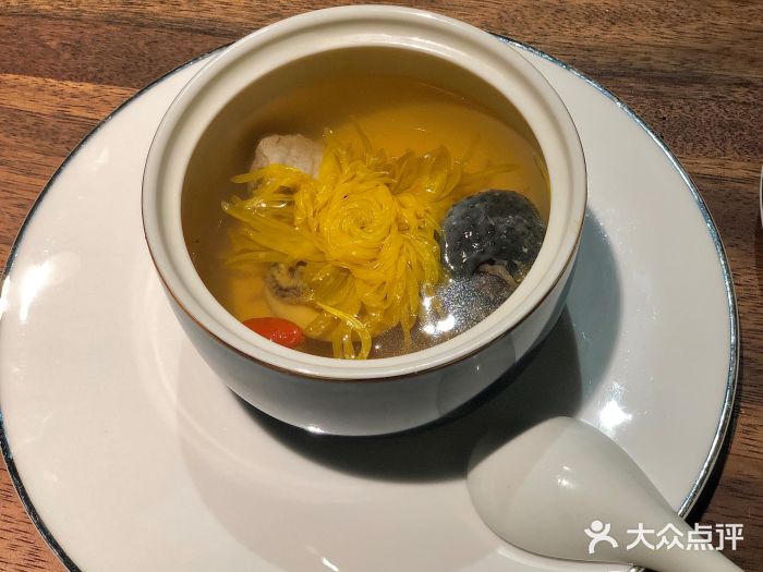 粤菜(绿地店-金丝皇菊炖乌鸡鲍鱼-菜-金丝皇菊炖乌鸡鲍鱼图片-南昌