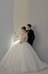 -雨墨婚纱摄影工作室