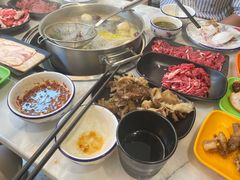 -潮牛宴·鲜牛肉自助火锅烤肉(龙岩新罗万达店)