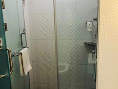 -全季酒店(重庆李子坝牛角沱地铁站店)