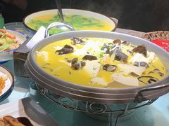 锅仔柴火豆腐-雲蜀龙阁·金牌水煮鱼(方庄店)