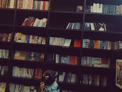 -钟书阁(松江泰晤士小镇店)