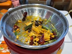 -红渡小香·牛肉麻辣香锅(车站南路店)