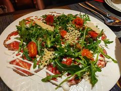 威尼斯风味生牛肉薄片配芝麻菜-IL TEATRO 精品意大利餐厅