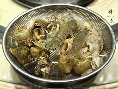 虾虎-船梆煮•蒸汽海鲜·炉火烤肉(五四广场店)
