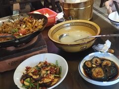 -富正毅三下锅·湘西韵味(天门山索道店)