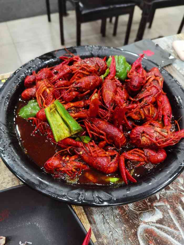 小杨龙虾馆(罗秀路店)-"龙州路那家装修还不知道怎么样就关门了,我.