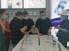 -荣耀授权专卖店(黄浦浙江中路店)