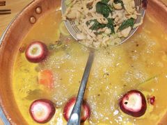 -洱火云南酸菜牛肉火锅(石景山当代商城店)