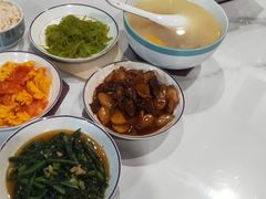 -爱的果实月嫂育婴师(世纪东方店)