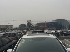 -融创茂-停车场