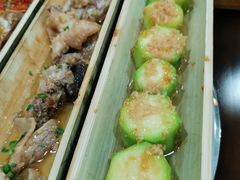 -胡须哥网红竹筒菜