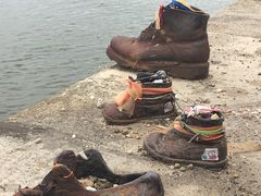 -多瑙河畔鞋履雕塑